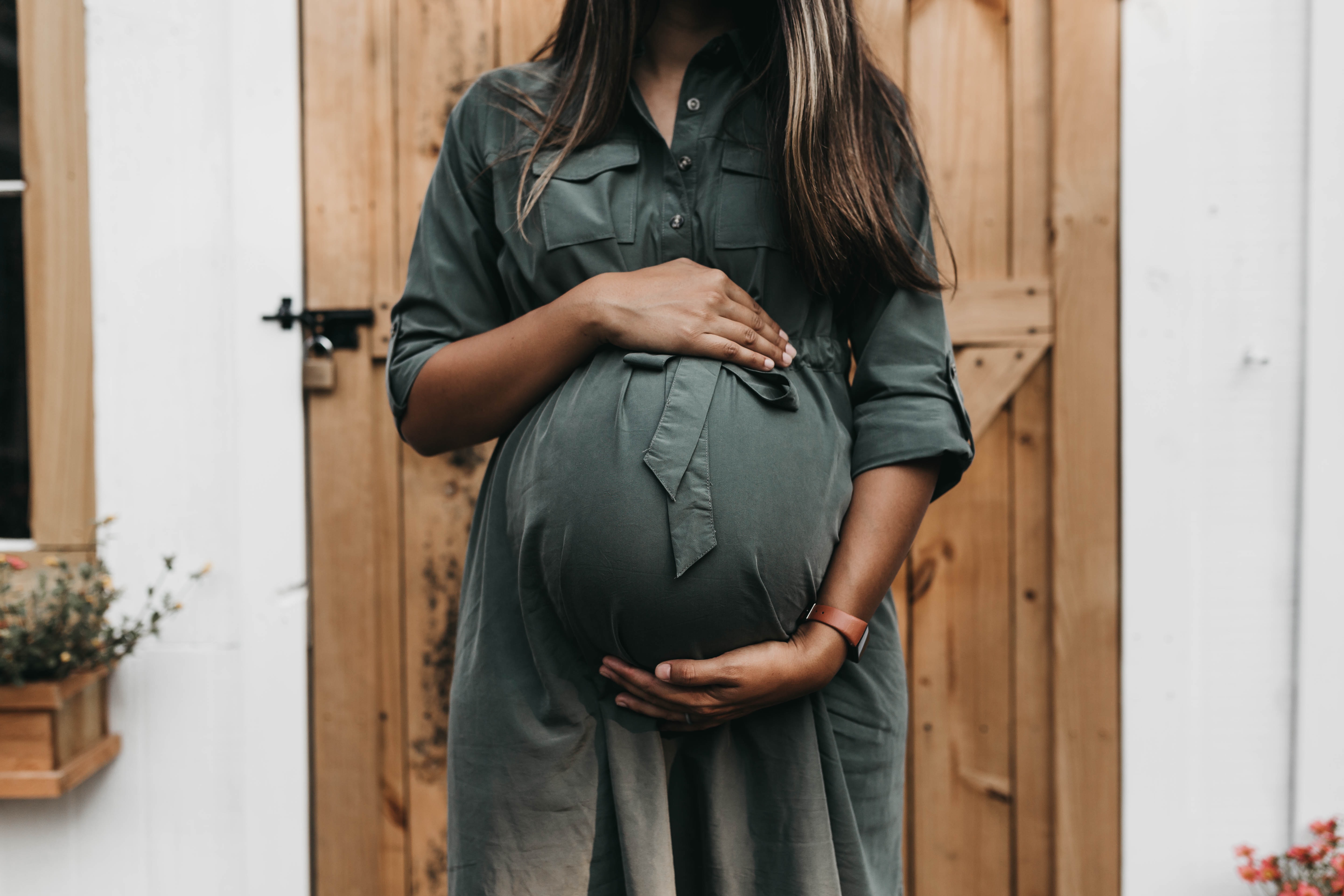 Easter & Spring Pregnancy Announcements: 5 Unique Ideas